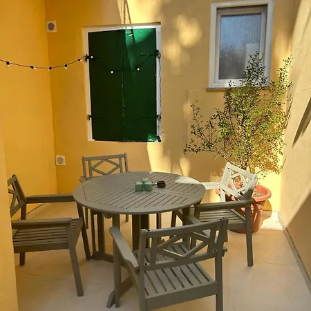 Petite Provence Aux Mandarines Apartamento